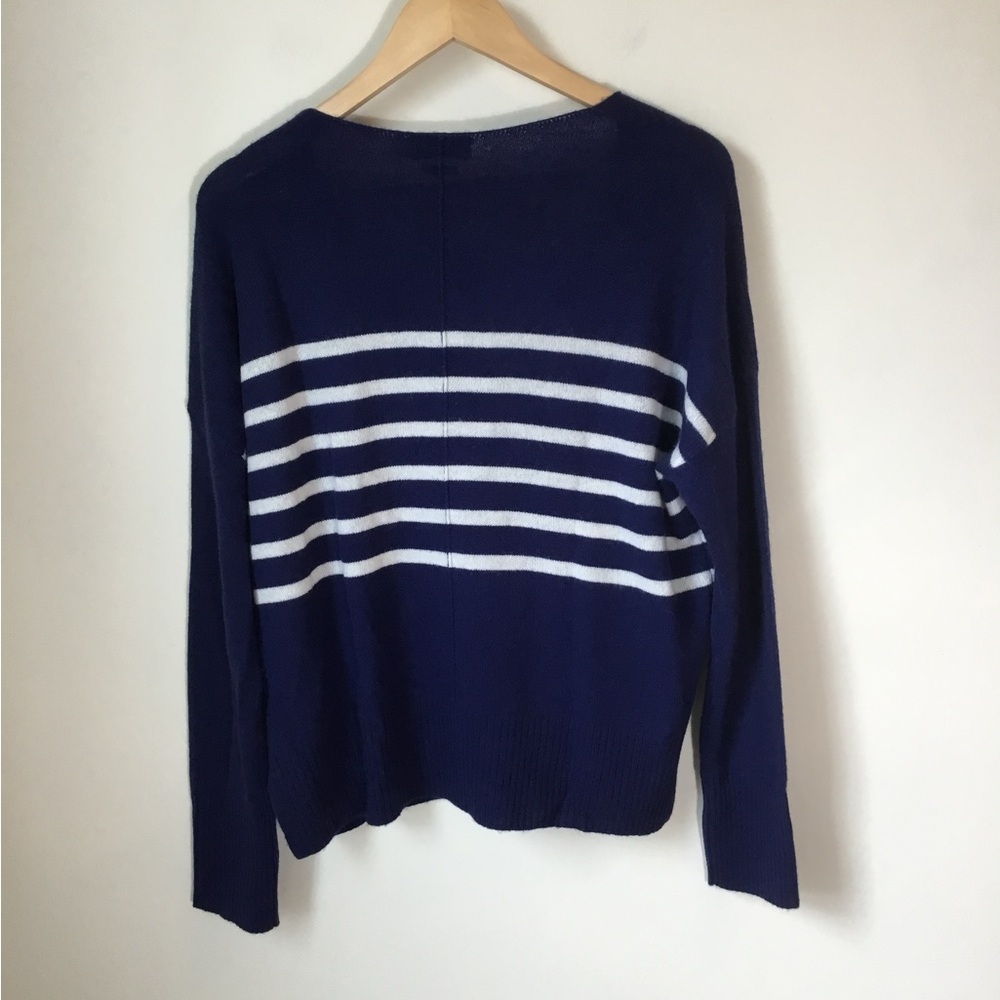 Vineyard Vines Cashmere‎ Sweater in Navy and White - Picture 3 of 6
